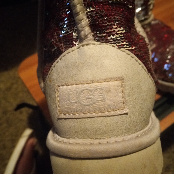 Reversible Uggs 5 LIKE NEW ! - Picture 3 of 10